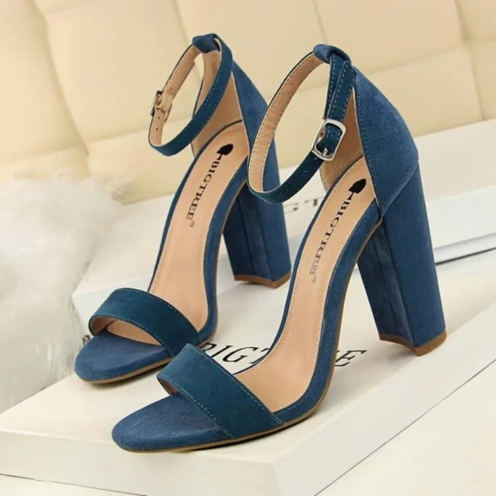 Block Heel | Women's Elegant Buckle Henry, product image 9